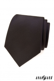 Hnedá kravata s bodkovanou štruktúrou
