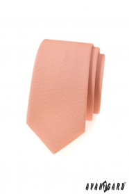 Úzka kravata v lososovej farbe