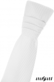Biela chlapčenská francúzska kravata s diagonálnym prúžkom