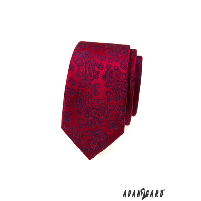 Červená kravata s modrým kašmírovým vzorom