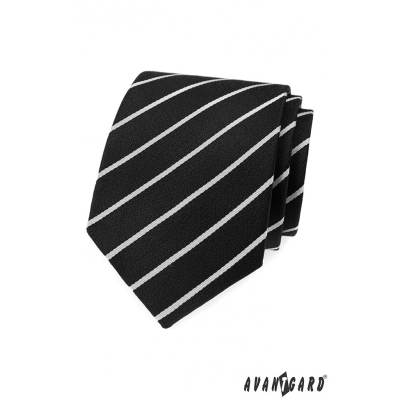 Čierna kravata s bielym pruhom