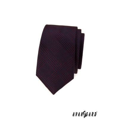 Úzka kravata s bordó prúžkami