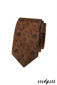 Hnedá úzka kravata s kvetinami
