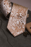 Béžová kravata s kvetinovým vzorom - šírka 7,5 cm