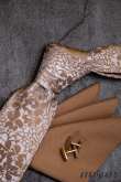 Béžová kravata s kvetinovým vzorom - šírka 7,5 cm