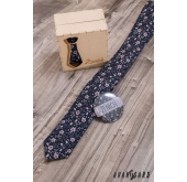 Modrá slim kravata s ružovými kvetmi - šírka 5 cm